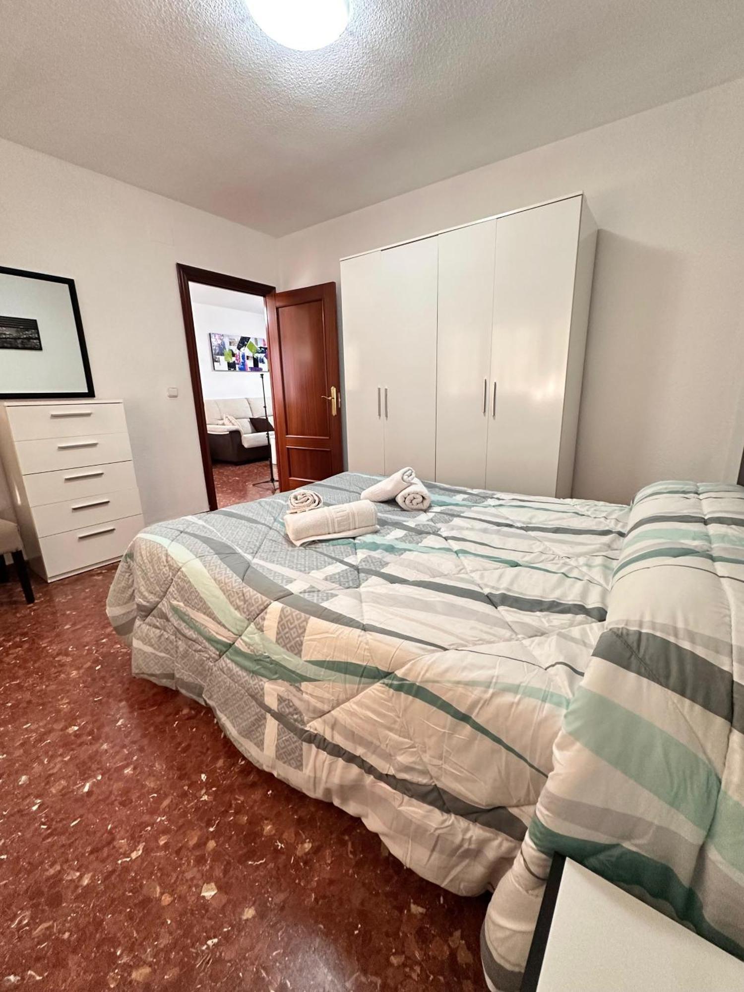 Piso Granada 3 Dormitorios Y Parking Privado Buitenkant foto